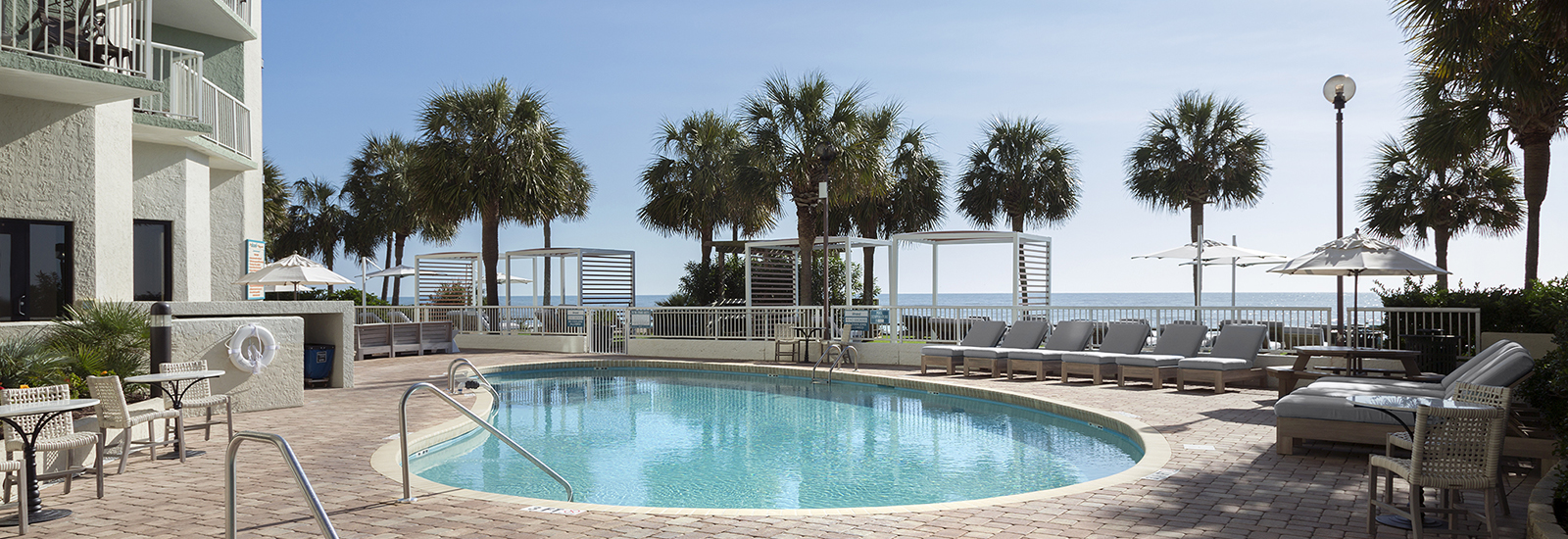 The Strand Outdoor Pool NEW 1600x550
