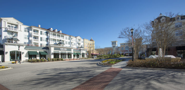 barnes and noble exterior in market common