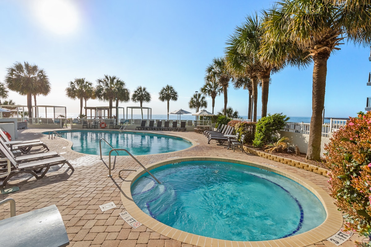 The Strand Outdoor Pool 11 1 