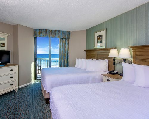 Oceanfront Deluxe Queen Suite Bedroom
