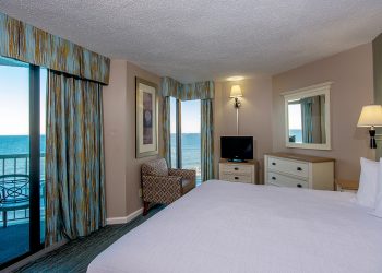 Oceanfront Deluxe King Suite Bedroom